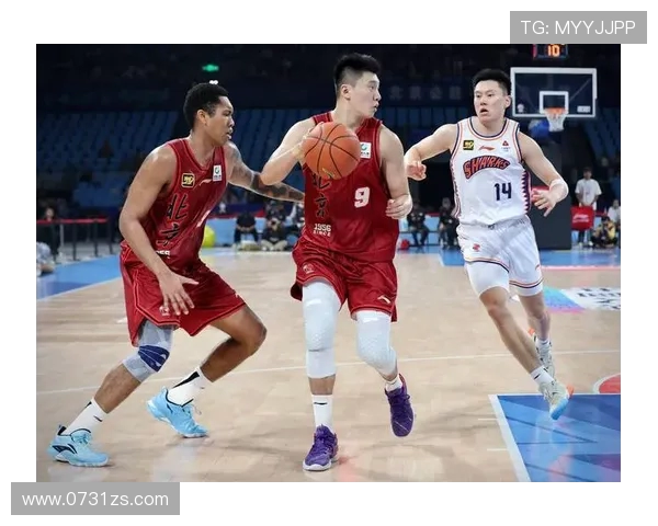 吉林男篮迎战辽宁队激情对决CBA赛场再掀高潮 吉林男篮迎战辽宁队激情对决CBA赛场再掀高潮