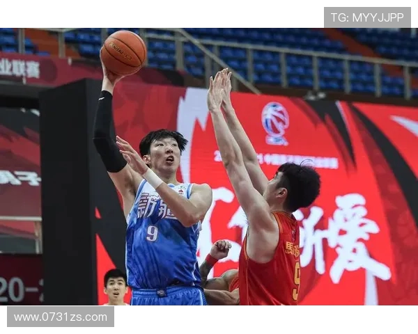 新疆对阵深圳的精彩篮球直播全程回顾与分析 新疆对阵深圳的精彩篮球直播全程回顾与分析