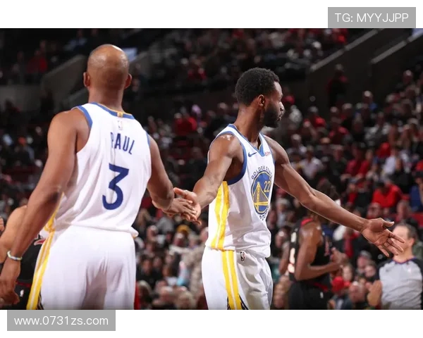 波尔津吉斯与戴维斯的巅峰对决谁能在赛场上笑到最后 波尔津吉斯与戴维斯的巅峰对决谁能在赛场上笑到最后