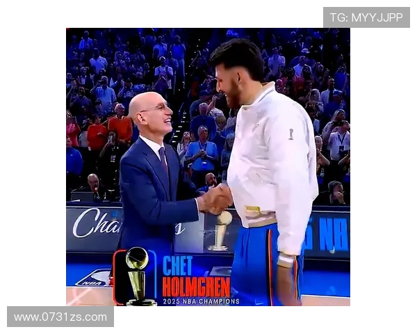 湖人队与雷霆队总决赛巅峰对决谁将捧起冠军奖杯的荣耀时刻 湖人队与雷霆队总决赛巅峰对决谁将捧起冠军奖杯的荣耀时刻