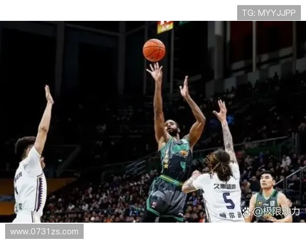 辽宁男篮迎战日本队激战在即期待精彩对决与球员表现 辽宁男篮迎战日本队激战在即期待精彩对决与球员表现