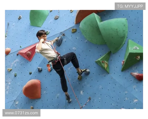 重庆攀岩队的战术分析与训练策略探讨攀岩热点解读 重庆攀岩队的战术分析与训练策略探讨攀岩热点解读