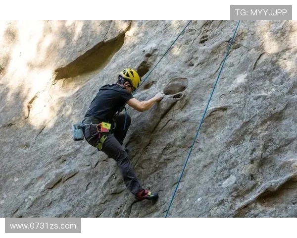 上海攀岩队的战术与技巧揭秘:深度解析攀岩运动的魅力与挑战 上海攀岩队的战术与技巧揭秘:深度解析攀岩运动的魅力与挑战
